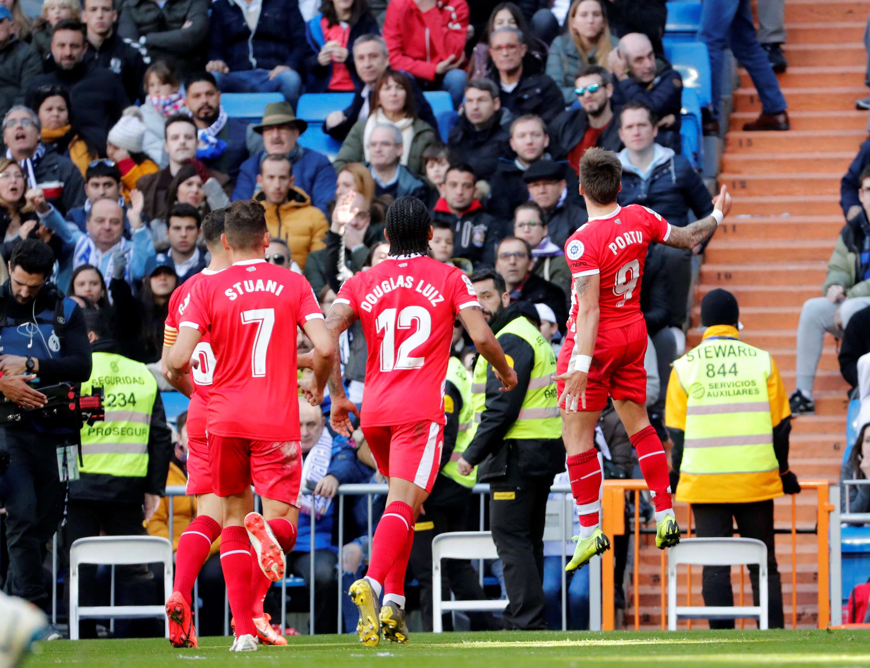 激烈竞争对 激烈竞争对